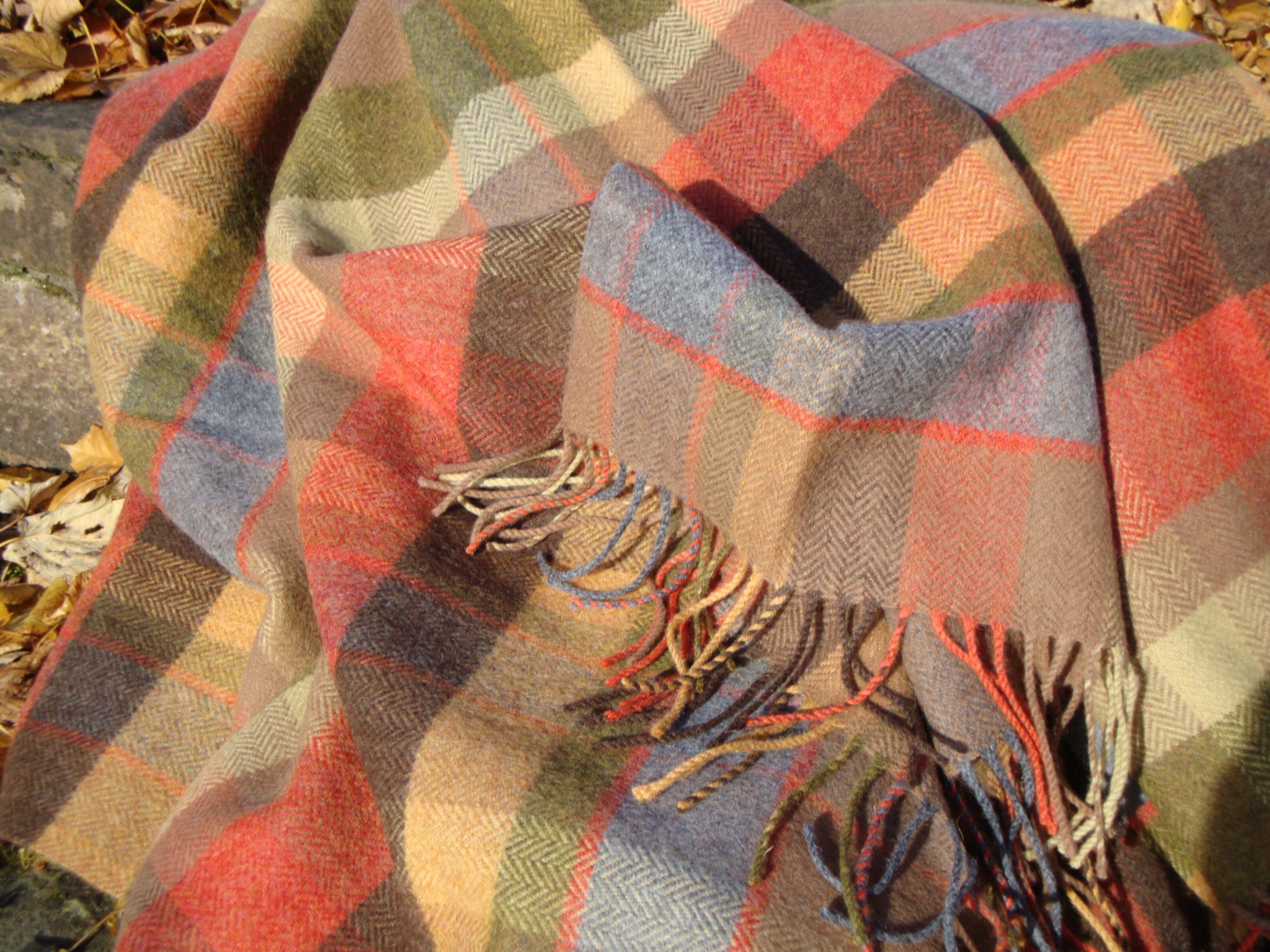 Fall colored throws 2025
