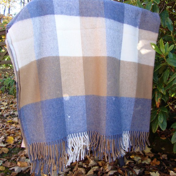 Shoreline Lambswool Blanket Throw 01