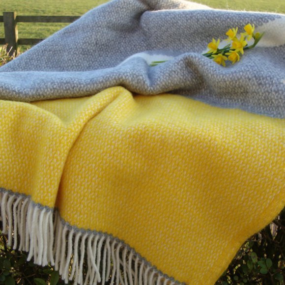 Grey Yellow Panel Illusion Pure New Wool Blanket Throw 01