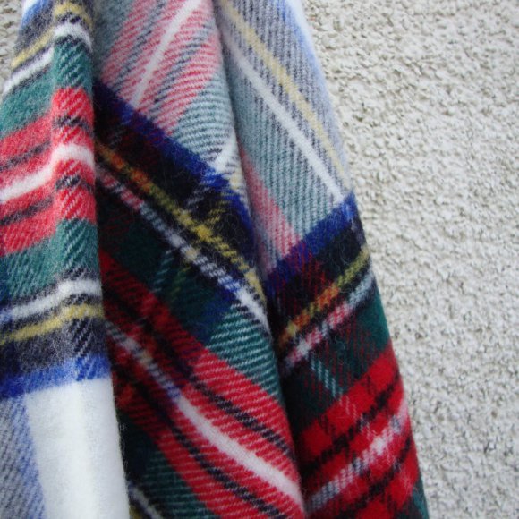 Dress Royal Stewart Tartan Pure New Wool Rug Blanket 01