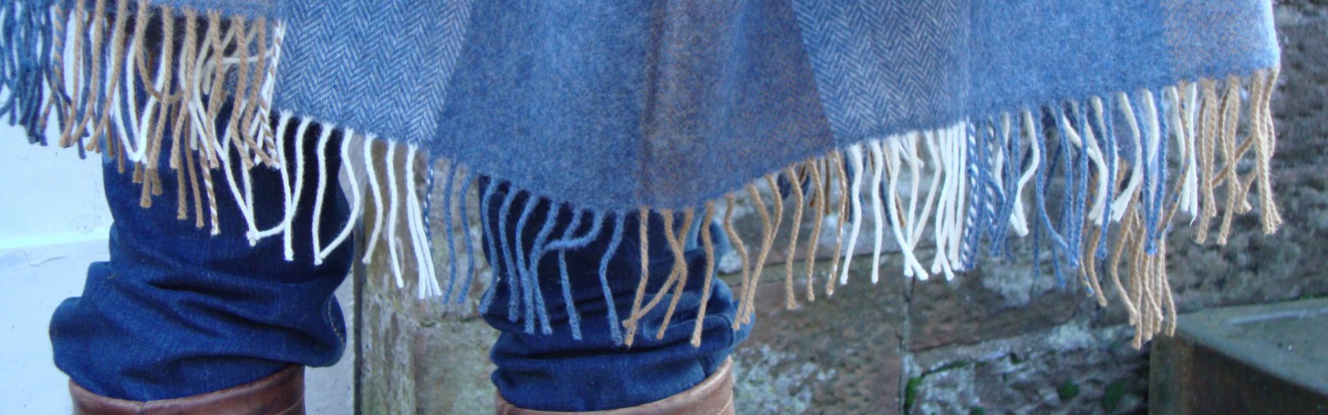 shoreline throw lifestyle 01